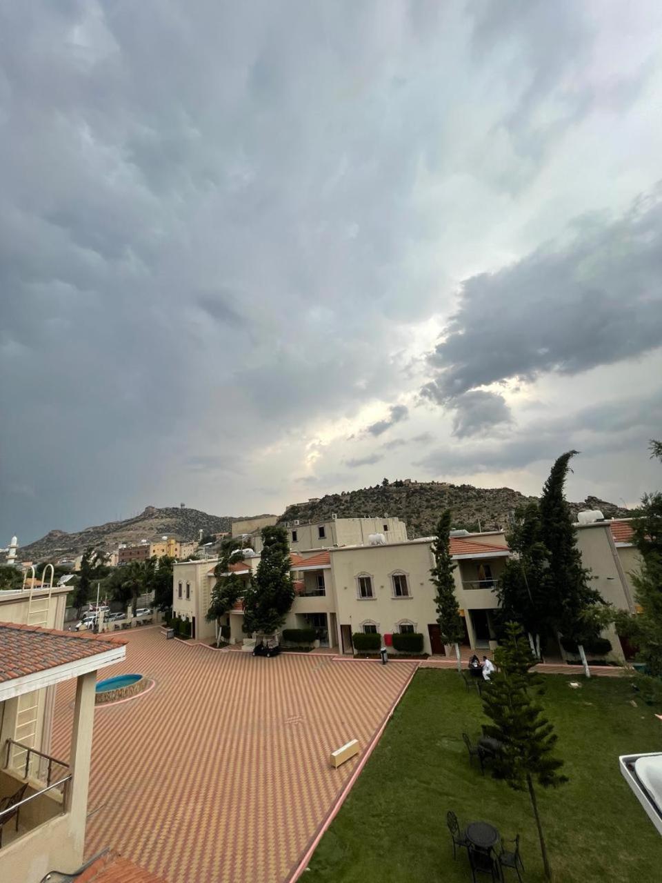 Al Muhaidb Residence For Chalets And Holidays Homes Al Hada Exteriör bild